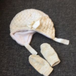 Girls hat and mittens